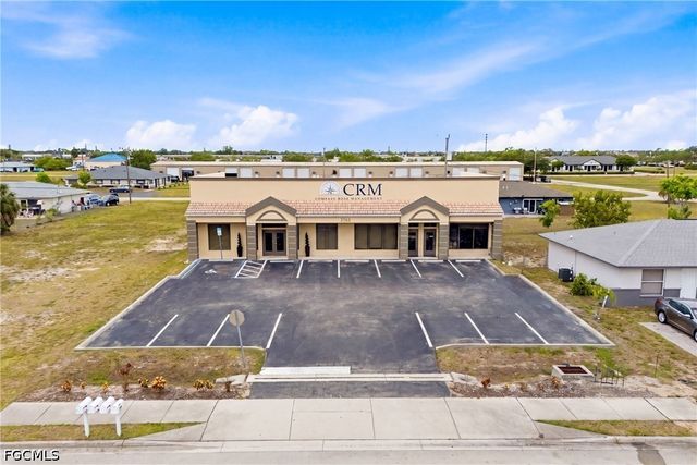 1009 NE 8th TER, Cape Coral, FL 33909