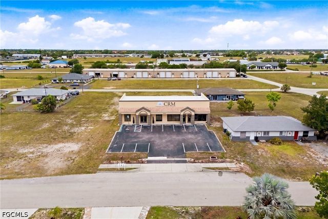 1009 NE 8th TER, Cape Coral, FL 33909