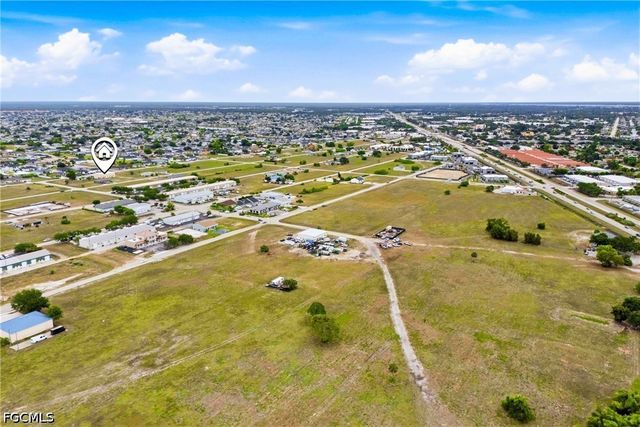 1009 NE 8th TER, Cape Coral, FL 33909
