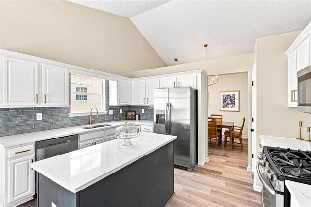 2762 Hillvale Cove Way, Lithonia, GA 30058