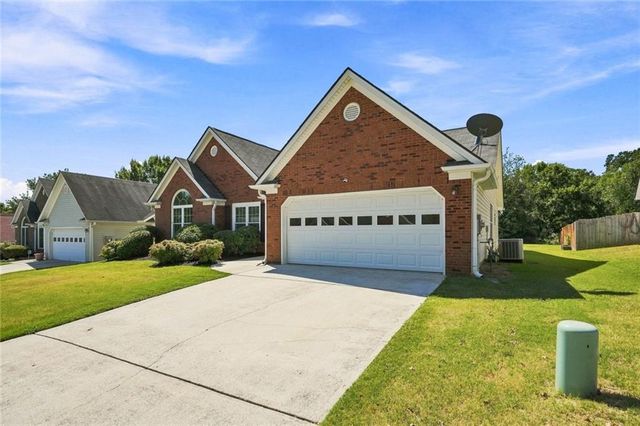 2762 Hillvale Cove Way, Lithonia, GA 30058