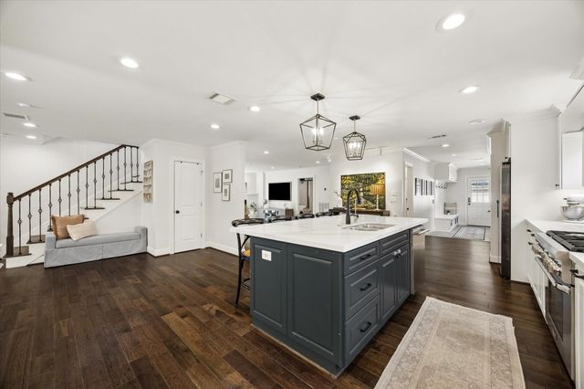 215 Greenpark Drive, Houston, TX 77079