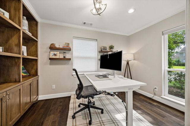 215 Greenpark Drive, Houston, TX 77079