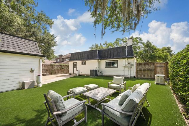 215 Greenpark Drive, Houston, TX 77079
