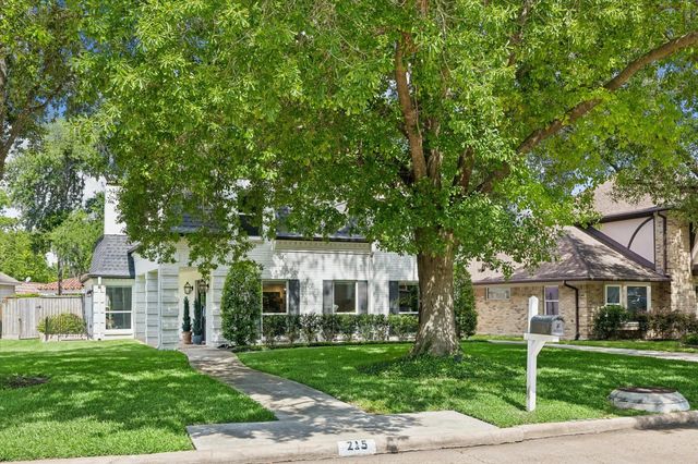 215 Greenpark Drive, Houston, TX 77079
