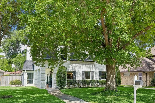 215 Greenpark Drive, Houston, TX 77079