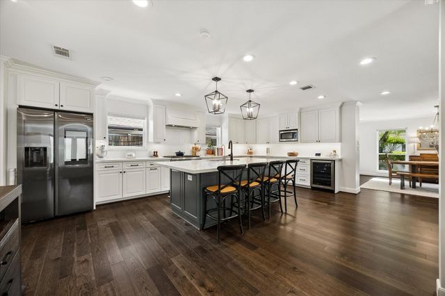215 Greenpark Drive, Houston, TX 77079