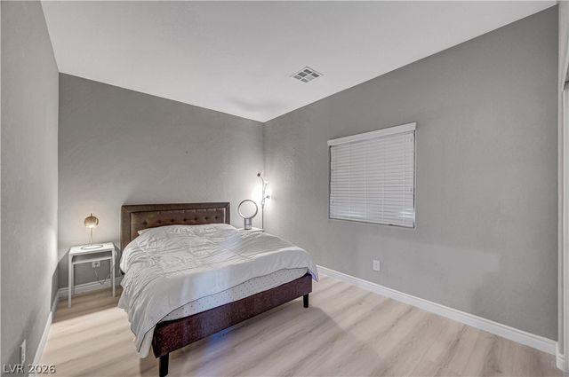 5822 West Amber Mesa Street, Las Vegas, NV 89148