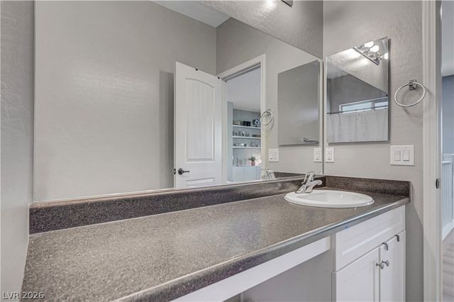 5822 West Amber Mesa Street, Las Vegas, NV 89148