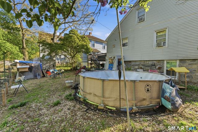59 Raymond Street, New London, CT 06320