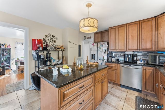 59 Raymond Street, New London, CT 06320