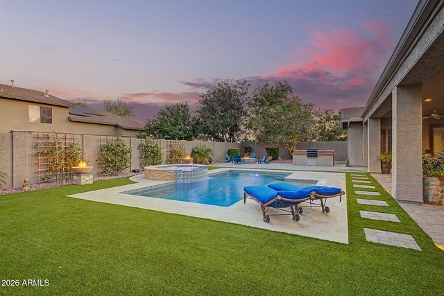 2813 W SOUSA Drive, Anthem, AZ 85086