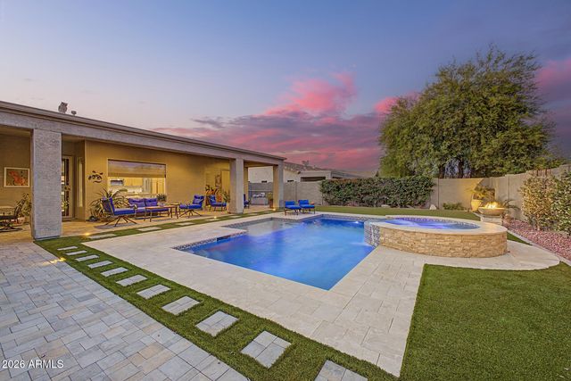 2813 W SOUSA Drive, Anthem, AZ 85086