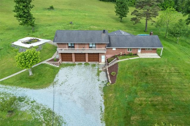 4948 Ashbaugh Rd, Murrysville, PA 15668