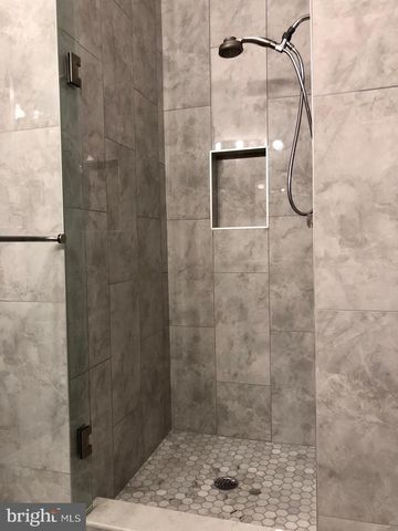 2927 MAINSTONE DR, Fairfax, VA 22031