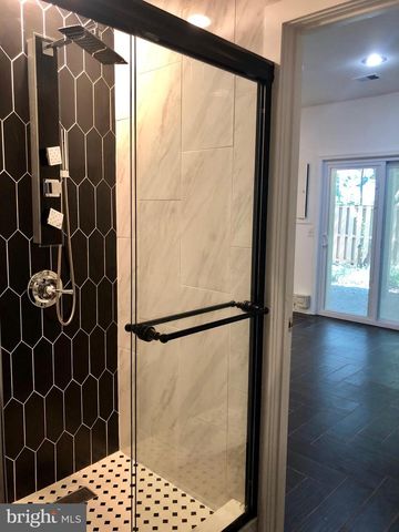 2927 MAINSTONE DR, Fairfax, VA 22031