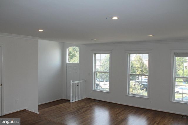 2927 MAINSTONE DR, Fairfax, VA 22031