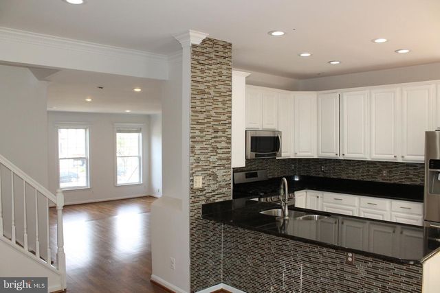 2927 MAINSTONE DR, Fairfax, VA 22031