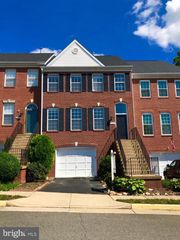 2927 MAINSTONE DR, Fairfax, VA 22031