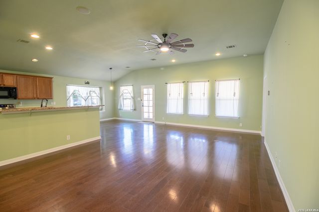 1210 Mineral Hls, San Antonio, TX 78260