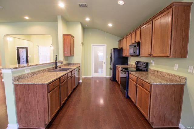 1210 Mineral Hls, San Antonio, TX 78260