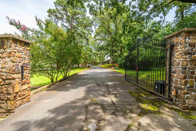 250 Grand Isle Dr Apt 1A, Hot Springs, AR 71913