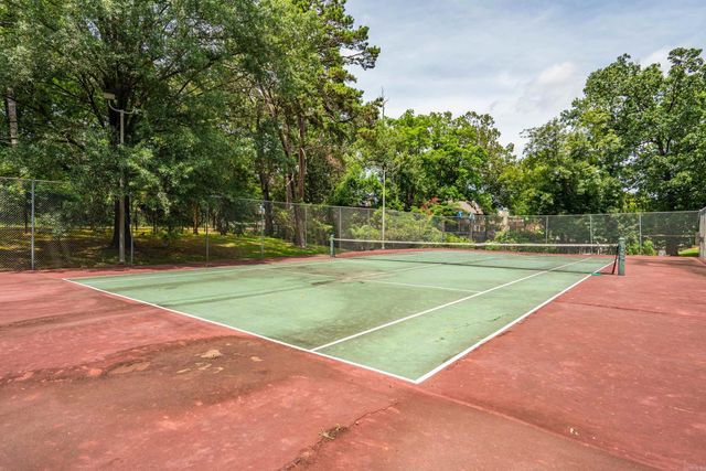 250 Grand Isle Dr Apt 1A, Hot Springs, AR 71913