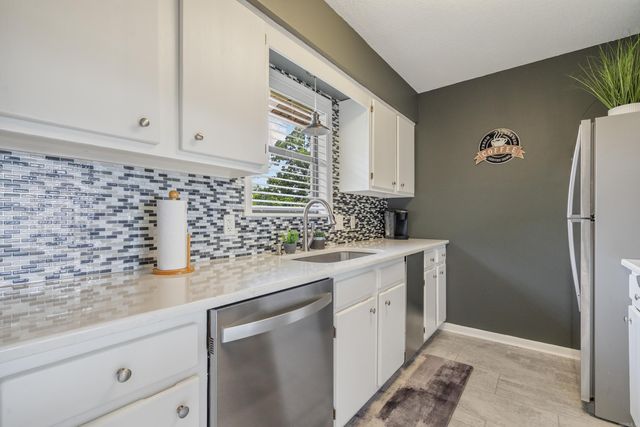 250 Grand Isle Dr Apt 1A, Hot Springs, AR 71913