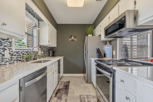 250 Grand Isle Dr Apt 1A, Hot Springs, AR 71913
