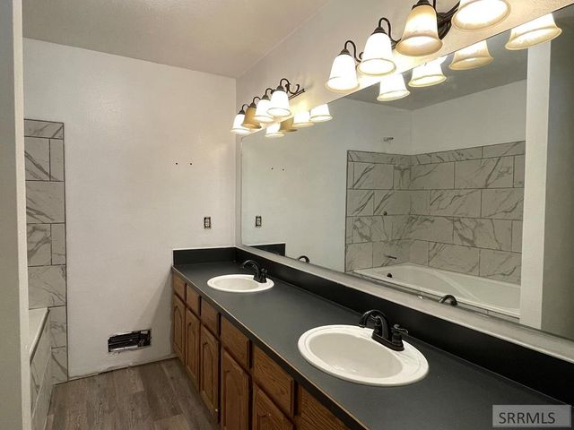 22 N 100 W, Blackfoot, ID 83221