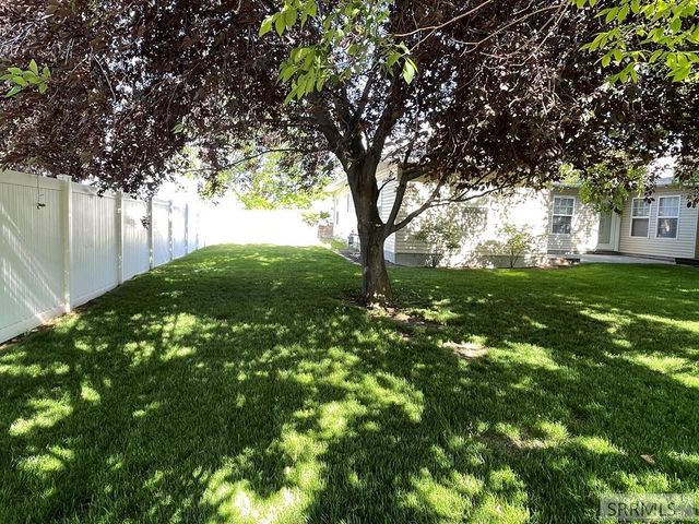 22 N 100 W, Blackfoot, ID 83221