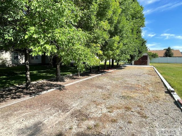 22 N 100 W, Blackfoot, ID 83221