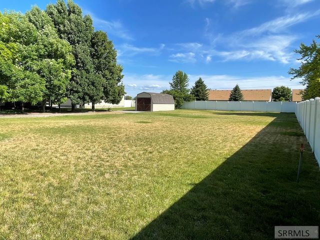 22 N 100 W, Blackfoot, ID 83221