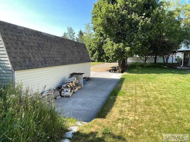 22 N 100 W, Blackfoot, ID 83221