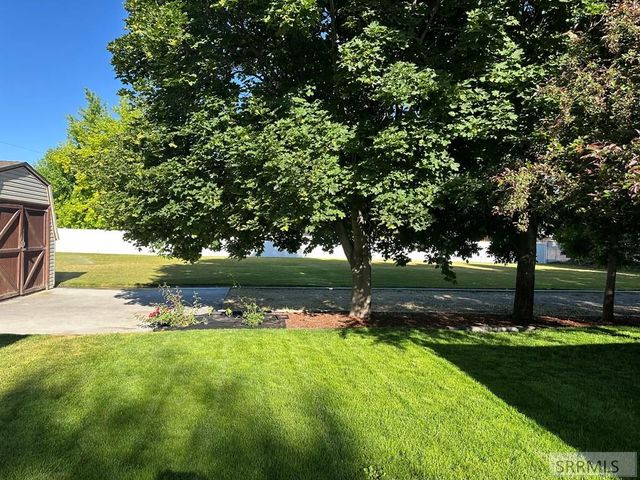22 N 100 W, Blackfoot, ID 83221