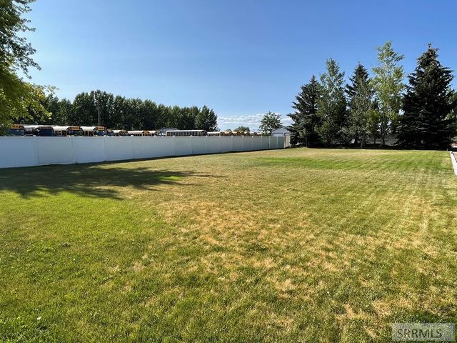 22 N 100 W, Blackfoot, ID 83221