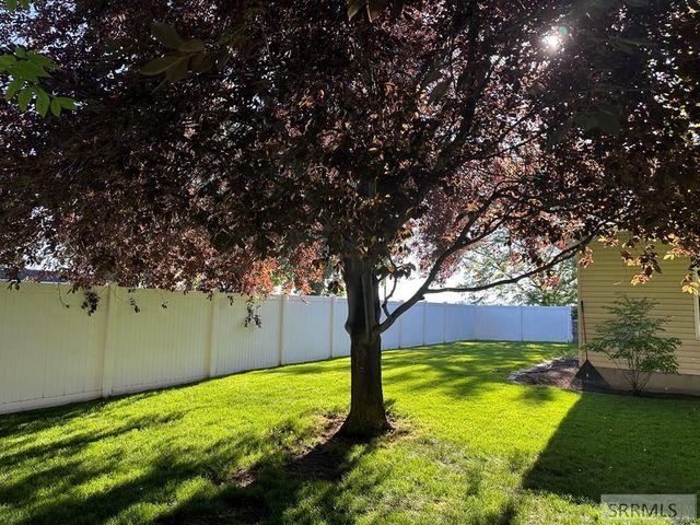 22 N 100 W, Blackfoot, ID 83221