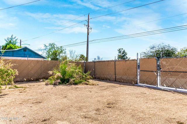 9845 N 15TH Avenue, Phoenix, AZ 85021