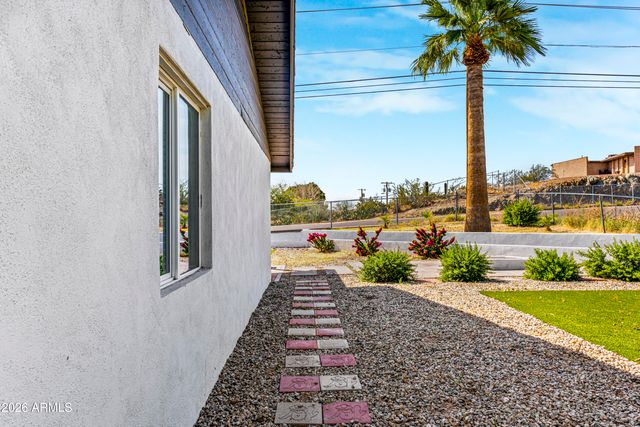 9845 N 15TH Avenue, Phoenix, AZ 85021