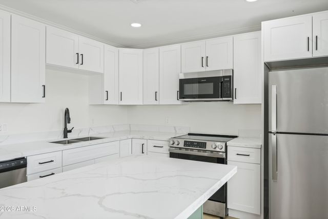 9845 N 15TH Avenue, Phoenix, AZ 85021