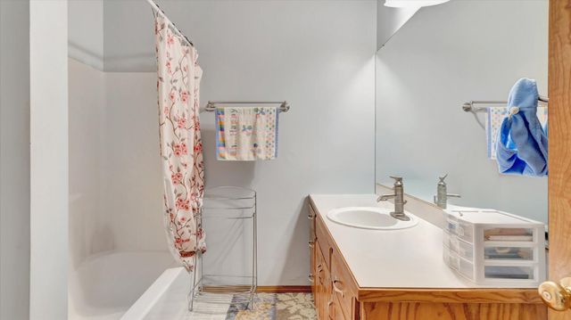 3233 West Primrose Street, Springfield, MO 65807