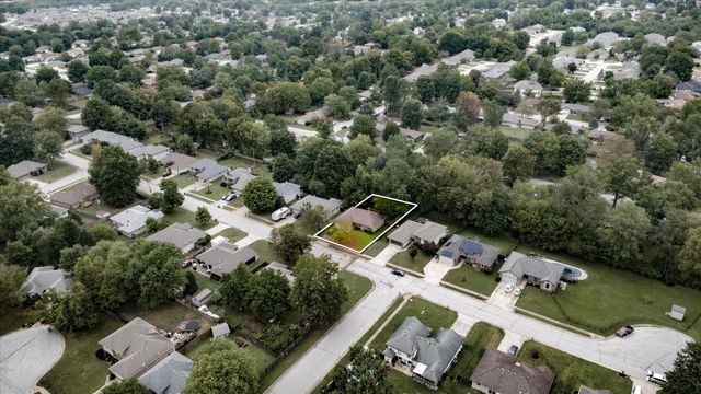 3233 West Primrose Street, Springfield, MO 65807