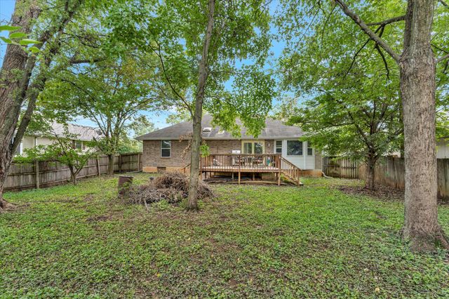 3233 West Primrose Street, Springfield, MO 65807