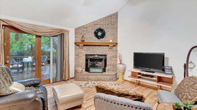 3233 West Primrose Street, Springfield, MO 65807
