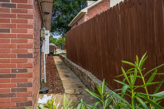1710 Dartbrook Drive, Rowlett, TX 75089