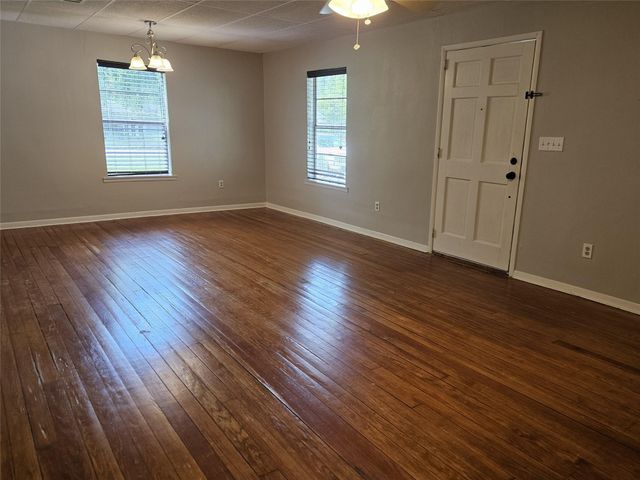 109 Sunnyview Avenue, Friendswood, TX 77546