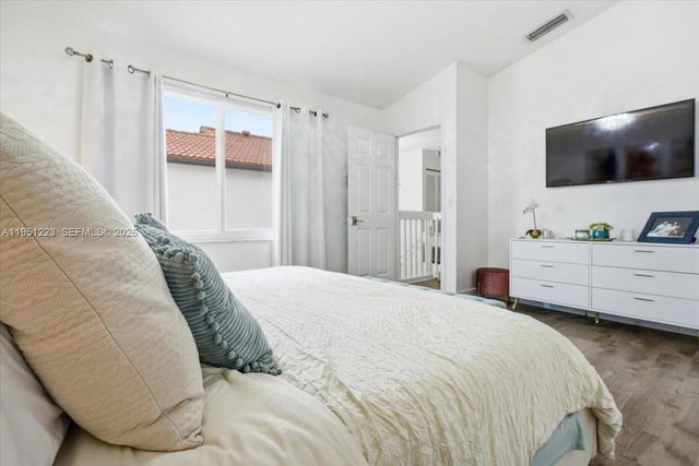 17303 NW 6th Ct, Pembroke Pines, FL 33029