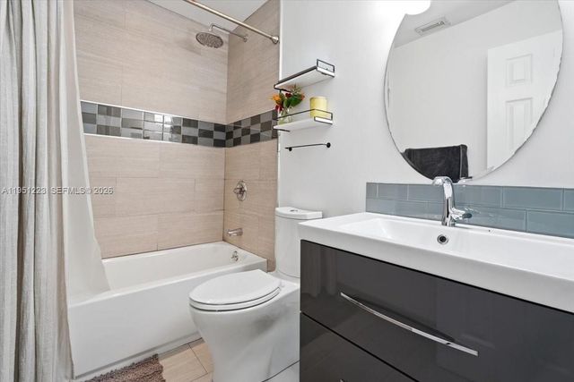 17303 NW 6th Ct, Pembroke Pines, FL 33029