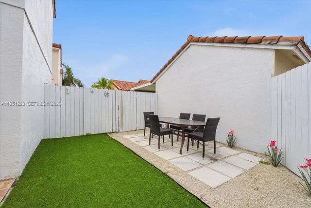 17303 NW 6th Ct, Pembroke Pines, FL 33029