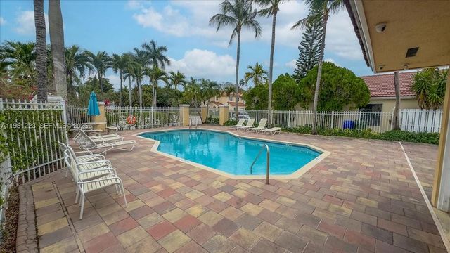 17303 NW 6th Ct, Pembroke Pines, FL 33029